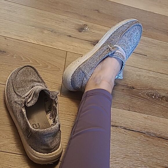 Hey dude size 7 Wendy shoes linen gray boho slip on comfy cozy y2k - Picture 10 of 14